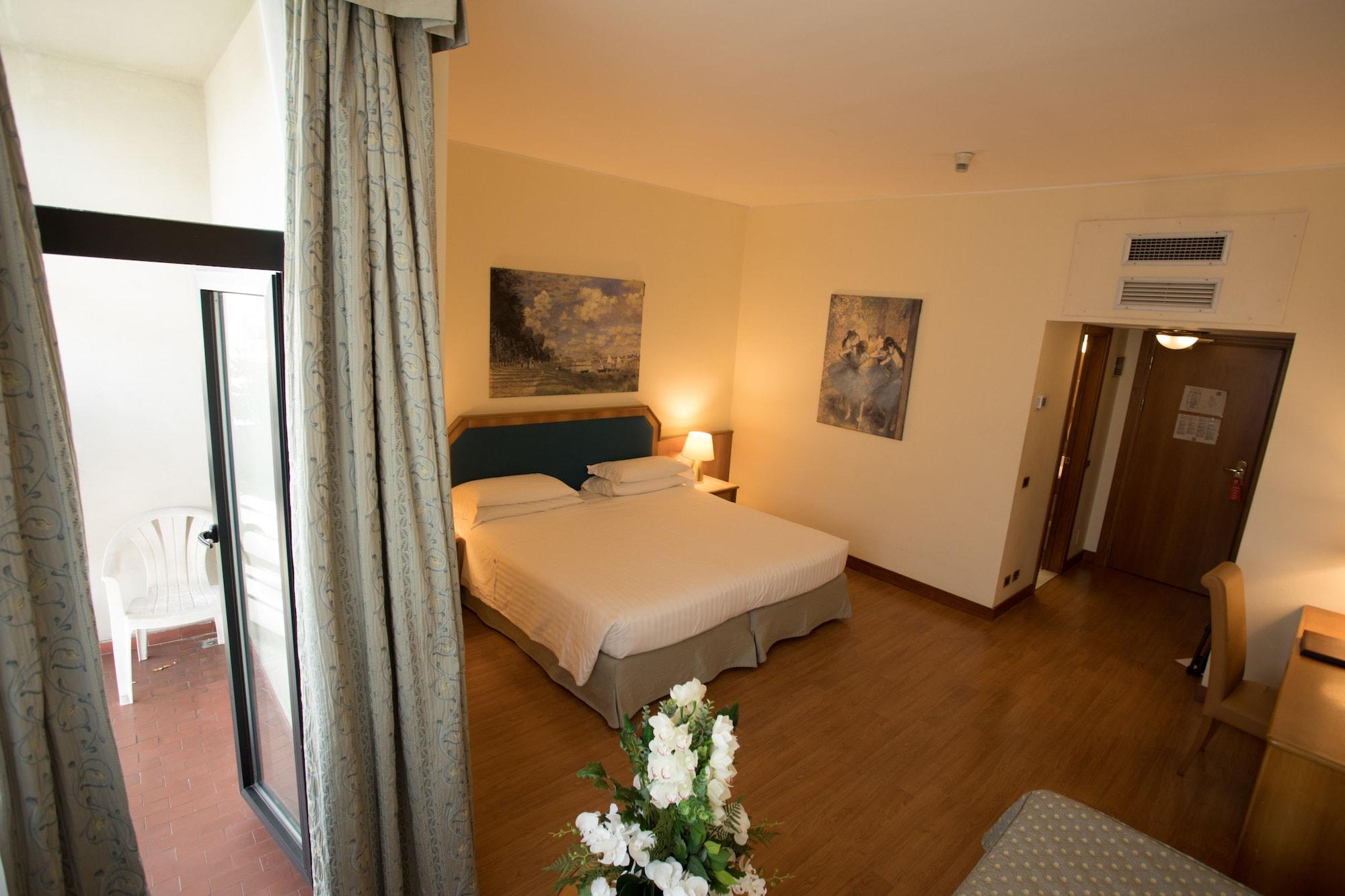 Ih Hotels Milano Eur - トレッツァーノ・スル・ナヴィーリオ エクステリア 写真